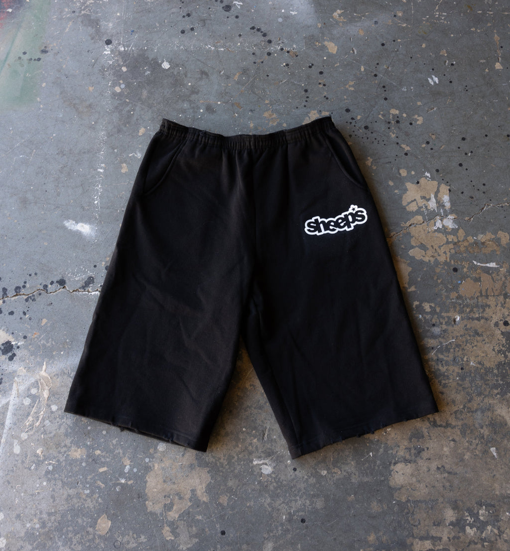 "WELL_ROUNDED" 3/4 sweatshorts