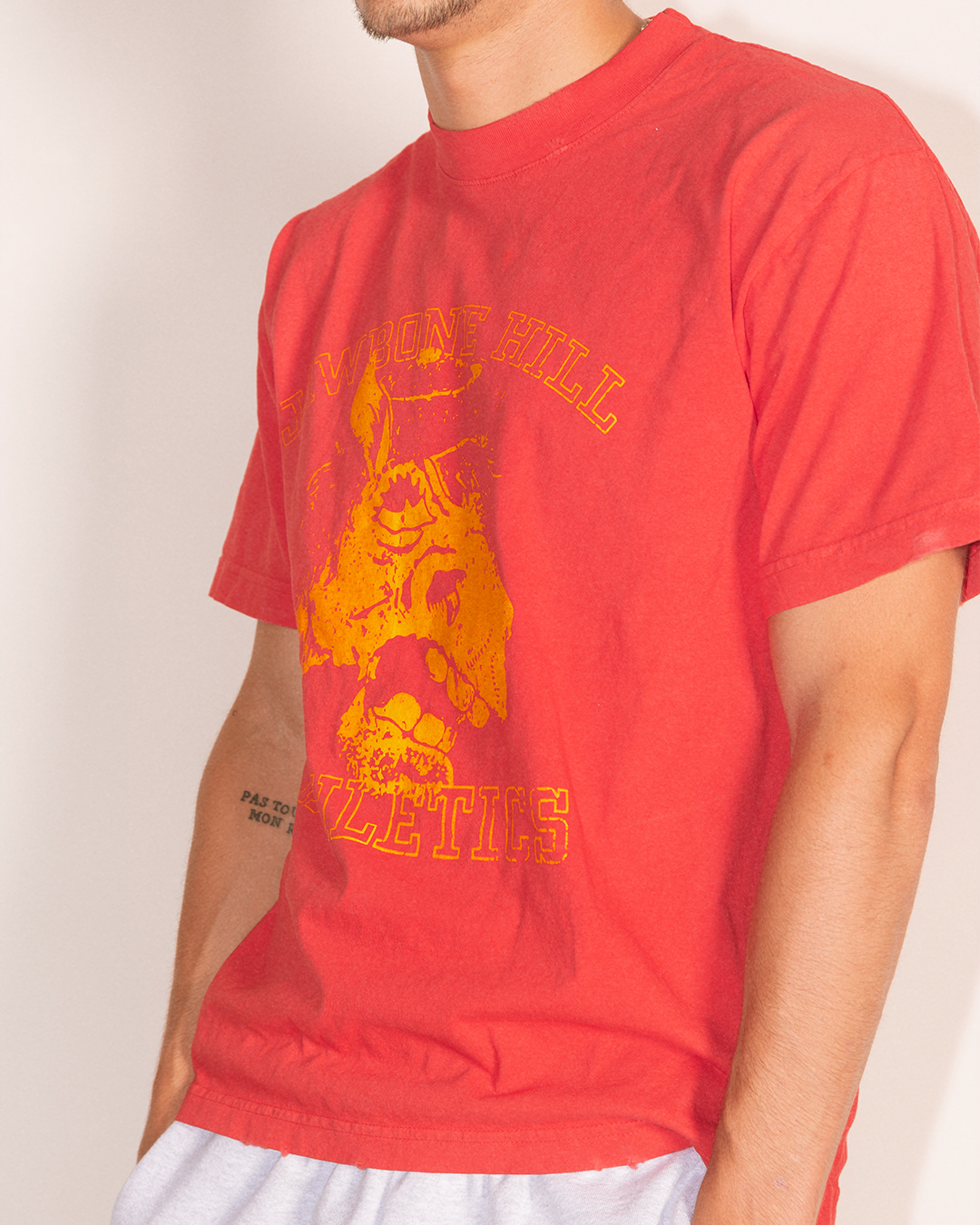 "JAWBONE HILL" tee