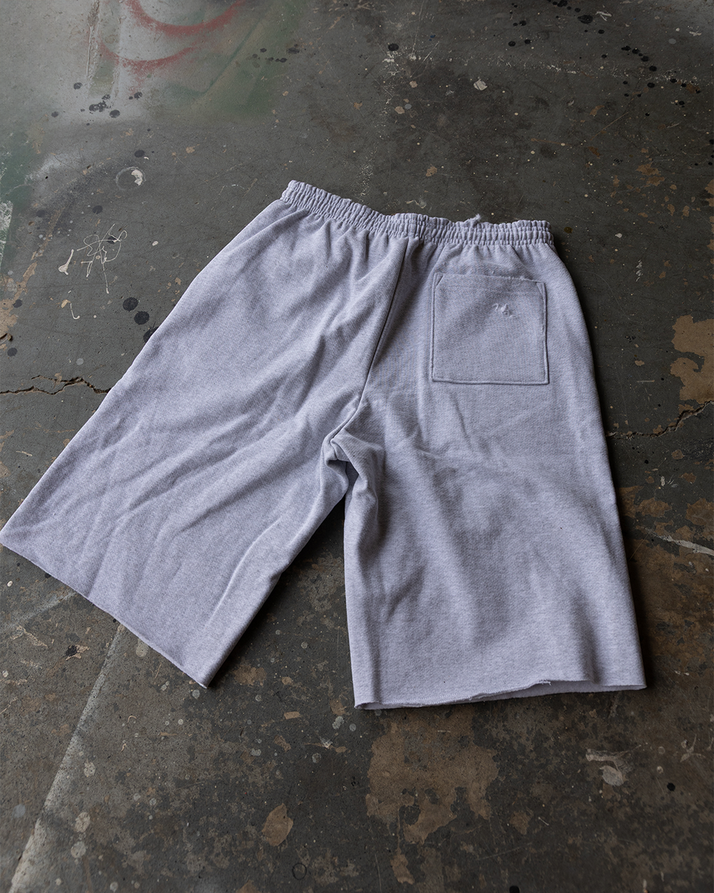 "JAWBONE HILL" 3/4 SWEATSHORTS