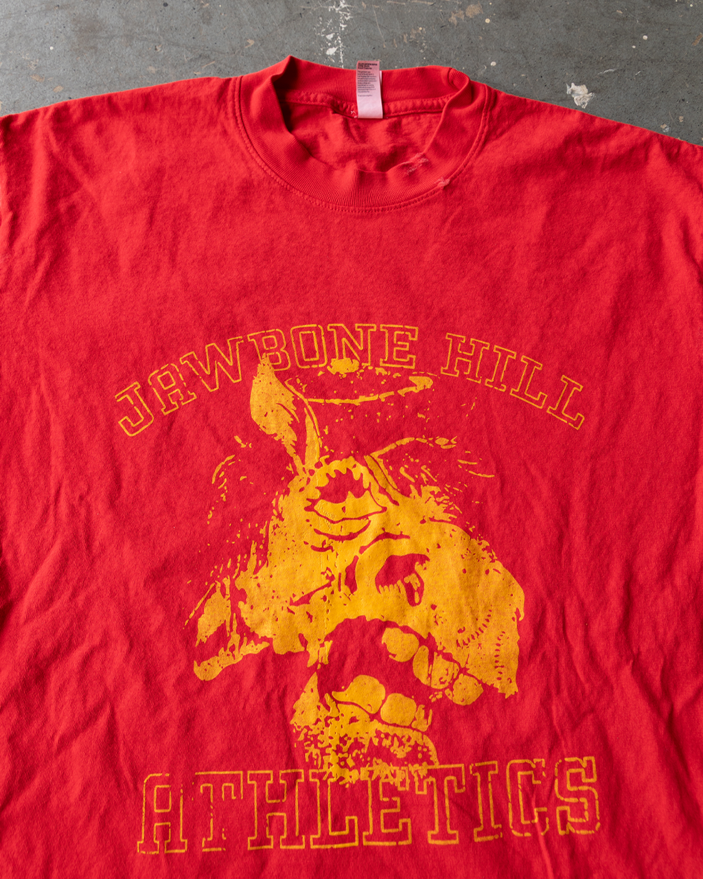 "JAWBONE HILL" tee
