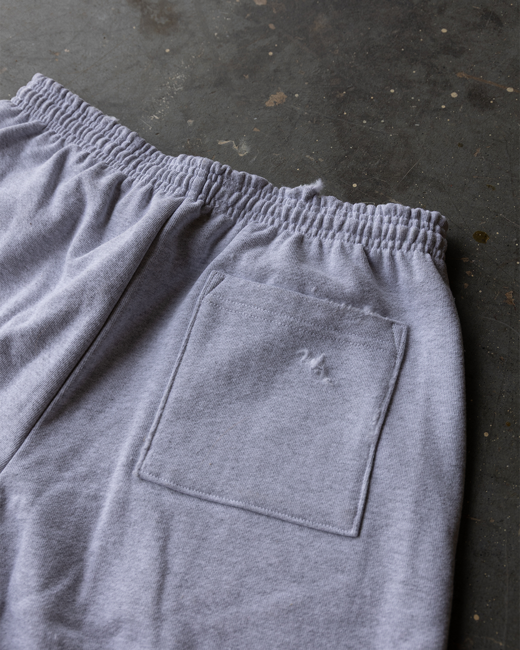 "JAWBONE HILL" 3/4 SWEATSHORTS